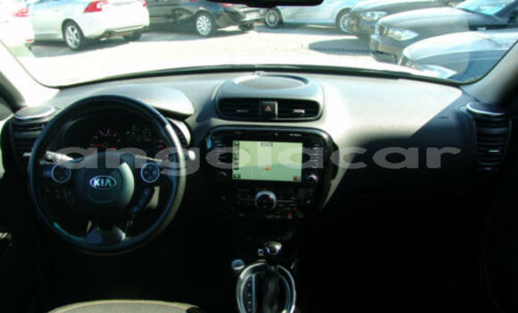 Acheter Occasion Voiture Kia Soul Blanc à Luanda, Province de Luanda Acheter Occasion Voiture Kia Soul Blanc à Luanda, Province de Luanda