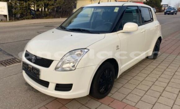 Acheter Occasion Voiture Suzuki Swift Blanc à Luanda, Province de Luanda