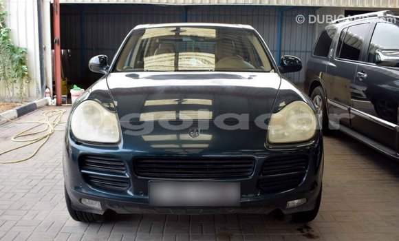 Comprar Importar Porsche Cayenne Verde Carro em Import - Dubai em Bengo Province Comprar Importar Porsche Cayenne Verde Carro em Import - Dubai em Bengo Province