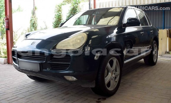 Comprar Importar Porsche Cayenne Verde Carro em Import - Dubai em Bengo Province Comprar Importar Porsche Cayenne Verde Carro em Import - Dubai em Bengo Province