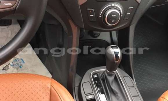 Comprar Usado Hyundai Santa Fe Branco Carro em Luena em Moxico Comprar Usado Hyundai Santa Fe Branco Carro em Luena em Moxico