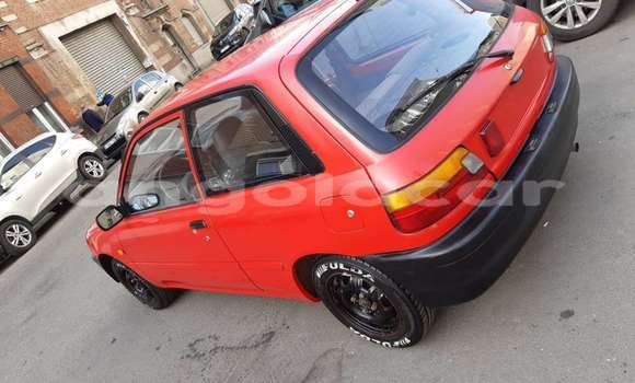 Acheter Occasion Voiture Toyota Starlet Rouge à Luanda, Province de Luanda Acheter Occasion Voiture Toyota Starlet Rouge à Luanda, Province de Luanda