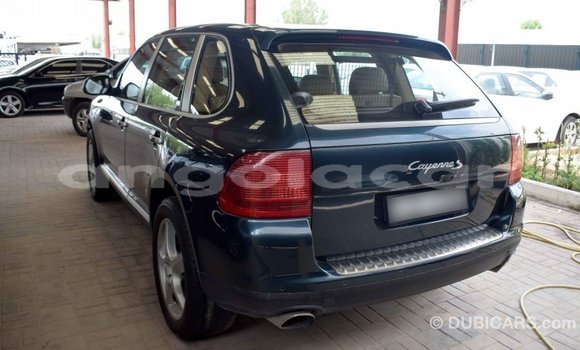 Comprar Importar Porsche Cayenne Verde Carro em Import - Dubai em Bengo Province Comprar Importar Porsche Cayenne Verde Carro em Import - Dubai em Bengo Province