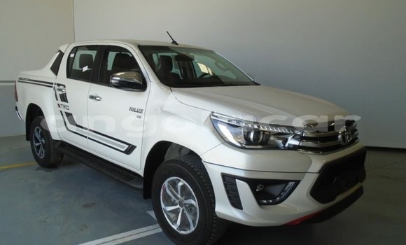 Comprar Usado Toyota Hilux Outro Carro em Luanda em Luanda Province