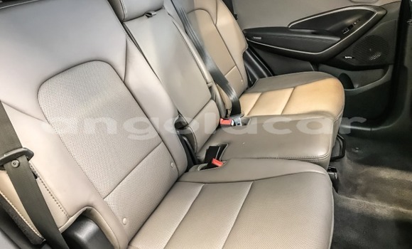 Buy Used Hyundai Santa Fe White Car in Benguela in Benguela Buy Used Hyundai Santa Fe White Car in Benguela in Benguela