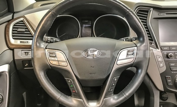 Buy Used Hyundai Santa Fe White Car in Benguela in Benguela Buy Used Hyundai Santa Fe White Car in Benguela in Benguela