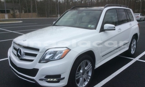 Buy Used Mercedes-Benz GLK–Class White Car in Cabinda in Cabinda