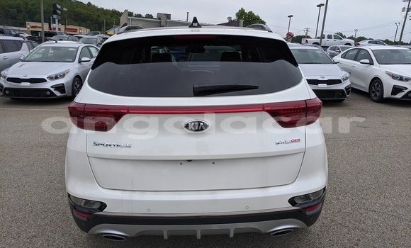 Comprar Usado Kia Sportage Branco Carro em Luena em Moxico Comprar Usado Kia Sportage Branco Carro em Luena em Moxico