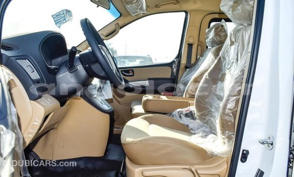 Comprar Importar Hyundai Accent Branco Carro em Import - Dubai em Bengo Province Comprar Importar Hyundai Accent Branco Carro em Import - Dubai em Bengo Province