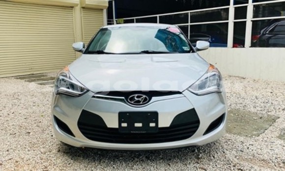 Acheter Occasion Voiture Hyundai Veloster Autre à Luanda, Province de Luanda Acheter Occasion Voiture Hyundai Veloster Autre à Luanda, Province de Luanda