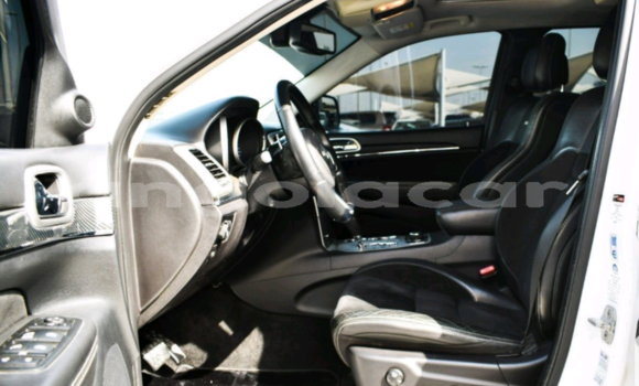 Buy Used Jeep Grand Cherokee White Car in Luanda in Luanda Province Buy Used Jeep Grand Cherokee White Car in Luanda in Luanda Province