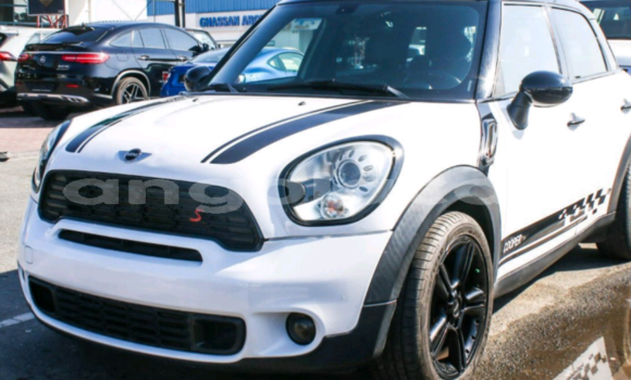 Comprar Usado MINI Cooper Branco Carro em Luanda em Luanda Province Comprar Usado MINI Cooper Branco Carro em Luanda em Luanda Province