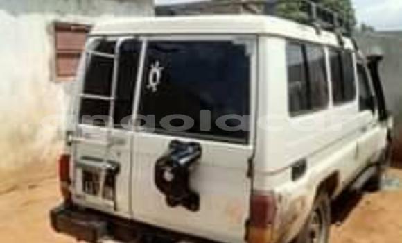 Comprar Usado Toyota Land Cruiser Branco Carro em Benguela em Benguela Comprar Usado Toyota Land Cruiser Branco Carro em Benguela em Benguela