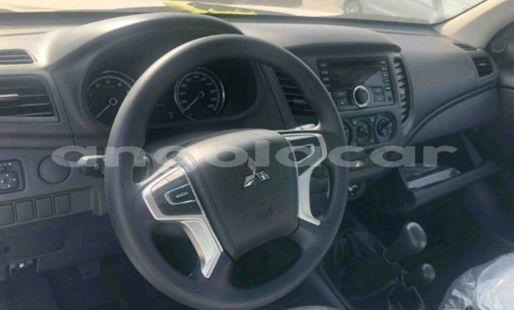 Comprar Usado Mitsubishi L200 Branco Carro em Luanda em Luanda Province Comprar Usado Mitsubishi L200 Branco Carro em Luanda em Luanda Province