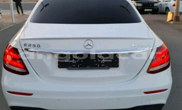Buy Used Mercedes-Benz E200 White Car in Luanda in Luanda Province Buy Used Mercedes-Benz E200 White Car in Luanda in Luanda Province