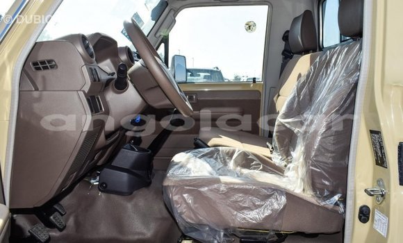 Comprar Importar Toyota Land Cruiser Bege Carro em Import - Dubai em Bengo Province Comprar Importar Toyota Land Cruiser Bege Carro em Import - Dubai em Bengo Province