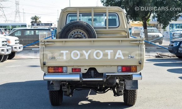 Comprar Importar Toyota Land Cruiser Bege Carro em Import - Dubai em Bengo Province Comprar Importar Toyota Land Cruiser Bege Carro em Import - Dubai em Bengo Province