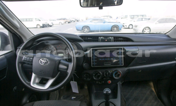 Comprar Usado Toyota Hilux Branco Carro em Luanda em Luanda Province Comprar Usado Toyota Hilux Branco Carro em Luanda em Luanda Province