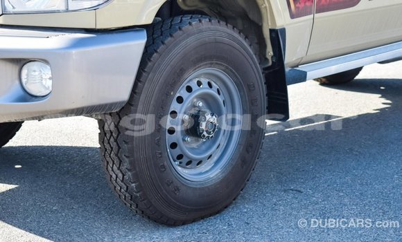 Comprar Importar Toyota Land Cruiser Bege Carro em Import - Dubai em Bengo Province Comprar Importar Toyota Land Cruiser Bege Carro em Import - Dubai em Bengo Province