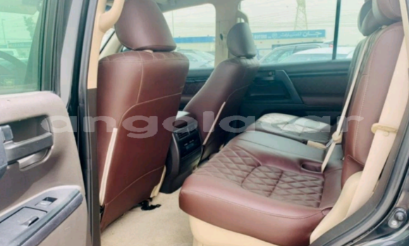 Acheter Occasion Voiture Toyota Land Cruiser Noir à Luanda, Province de Luanda Acheter Occasion Voiture Toyota Land Cruiser Noir à Luanda, Province de Luanda