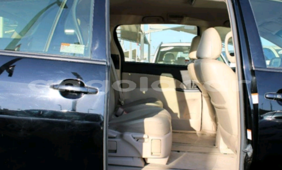 Acheter Occasion Voiture Toyota Previa Noir à Luanda, Province de Luanda Acheter Occasion Voiture Toyota Previa Noir à Luanda, Province de Luanda