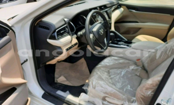 Buy Used Toyota Camry White Car in Luanda in Luanda Province Buy Used Toyota Camry White Car in Luanda in Luanda Province