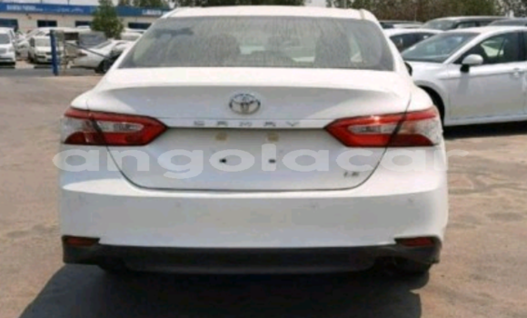 Buy Used Toyota Camry White Car in Luanda in Luanda Province Buy Used Toyota Camry White Car in Luanda in Luanda Province