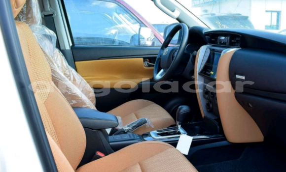 Comprar Usado Toyota Fortuner Branco Carro em Luanda em Luanda Province Comprar Usado Toyota Fortuner Branco Carro em Luanda em Luanda Province