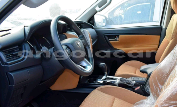 Comprar Usado Toyota Fortuner Branco Carro em Luanda em Luanda Province Comprar Usado Toyota Fortuner Branco Carro em Luanda em Luanda Province