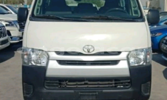 Acheter Occasion Voiture Toyota Hiace Blanc à Luanda, Province de Luanda
