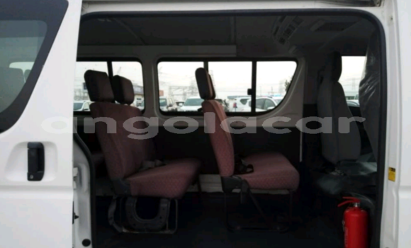 Acheter Occasion Voiture Toyota Hiace Blanc à Luanda, Province de Luanda Acheter Occasion Voiture Toyota Hiace Blanc à Luanda, Province de Luanda