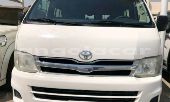 Comprar Usado Toyota Hiace Branco Carro em Luanda em Luanda Province