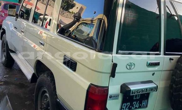 Buy Used Toyota Land Cruiser White Car in Benguela in Benguela Buy Used Toyota Land Cruiser White Car in Benguela in Benguela