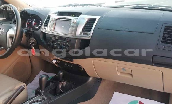 Comprar Importar Toyota Fortuner Branco Carro em Import - Dubai em Bengo Province Comprar Importar Toyota Fortuner Branco Carro em Import - Dubai em Bengo Province