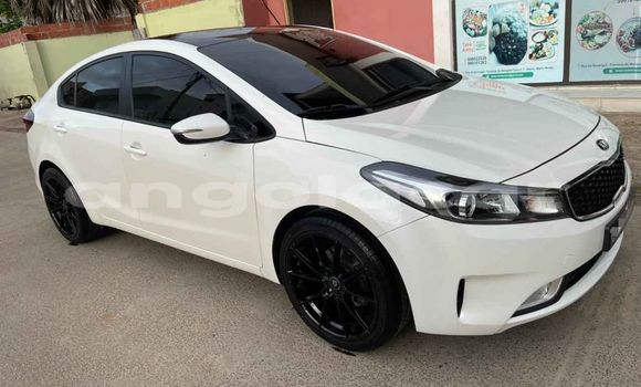 Comprar Usado Kia Cerato Branco Carro em Benguela em Benguela
