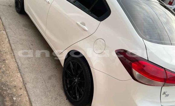 Buy Used Kia Cerato White Car in Benguela in Benguela Buy Used Kia Cerato White Car in Benguela in Benguela