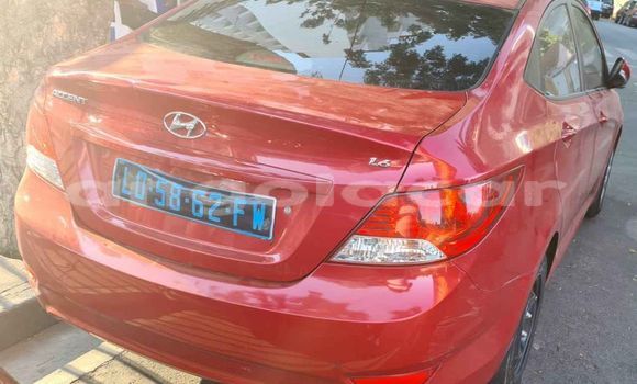 Buy Used Hyundai Accent Red Car in Benguela in Benguela Buy Used Hyundai Accent Red Car in Benguela in Benguela