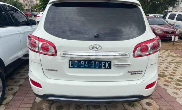 Buy Used Hyundai Santa Fe White Car in Luanda in Luanda Province Buy Used Hyundai Santa Fe White Car in Luanda in Luanda Province