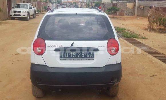 Buy Used Chevrolet spark White Car in Benguela in Benguela Buy Used Chevrolet spark White Car in Benguela in Benguela