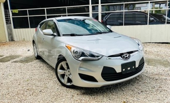 Buy Used Hyundai Veloster Other Car in Luanda in Luanda Province Buy Used Hyundai Veloster Other Car in Luanda in Luanda Province