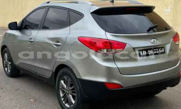 Buy Used Hyundai Tucson Silver Car in Luanda in Luanda Province Buy Used Hyundai Tucson Silver Car in Luanda in Luanda Province