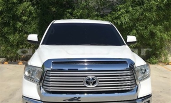 Acheter Occasion Voiture Toyota Tundra Blanc à Luanda, Province de Luanda Acheter Occasion Voiture Toyota Tundra Blanc à Luanda, Province de Luanda