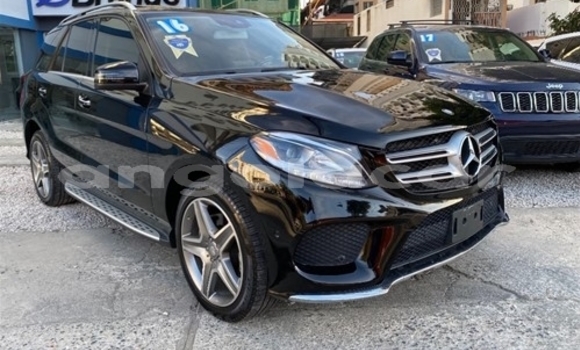 Comprar Usado Mercedes-Benz GLE Preto Carro em Luanda em Luanda Province