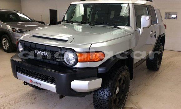 Buy Used Toyota FJ Cruiser Other Car in Luena in Moxico