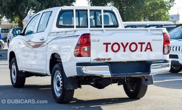 Buy Import Toyota Hilux White Car in Import - Dubai in Bengo Province Buy Import Toyota Hilux White Car in Import - Dubai in Bengo Province