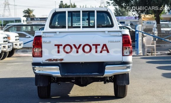 Buy Import Toyota Hilux White Car in Import - Dubai in Bengo Province Buy Import Toyota Hilux White Car in Import - Dubai in Bengo Province