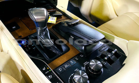 Buy Used Lexus LX 570 White Car in Cabinda in Cabinda