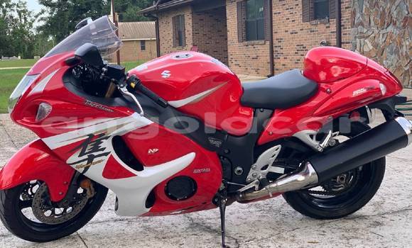 Comprar Usado Suzuki HAYABUSA Azul Moto em Caluquembe em Huila Comprar Usado Suzuki HAYABUSA Azul Moto em Caluquembe em Huila