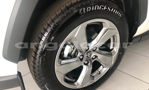 Comprar Usado Toyota RAV4 Branco Carro em Luanda em Luanda Province Comprar Usado Toyota RAV4 Branco Carro em Luanda em Luanda Province