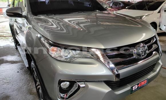 Buy Used Toyota Fortuner Brown Car in Lobito in Benguela Buy Used Toyota Fortuner Brown Car in Lobito in Benguela